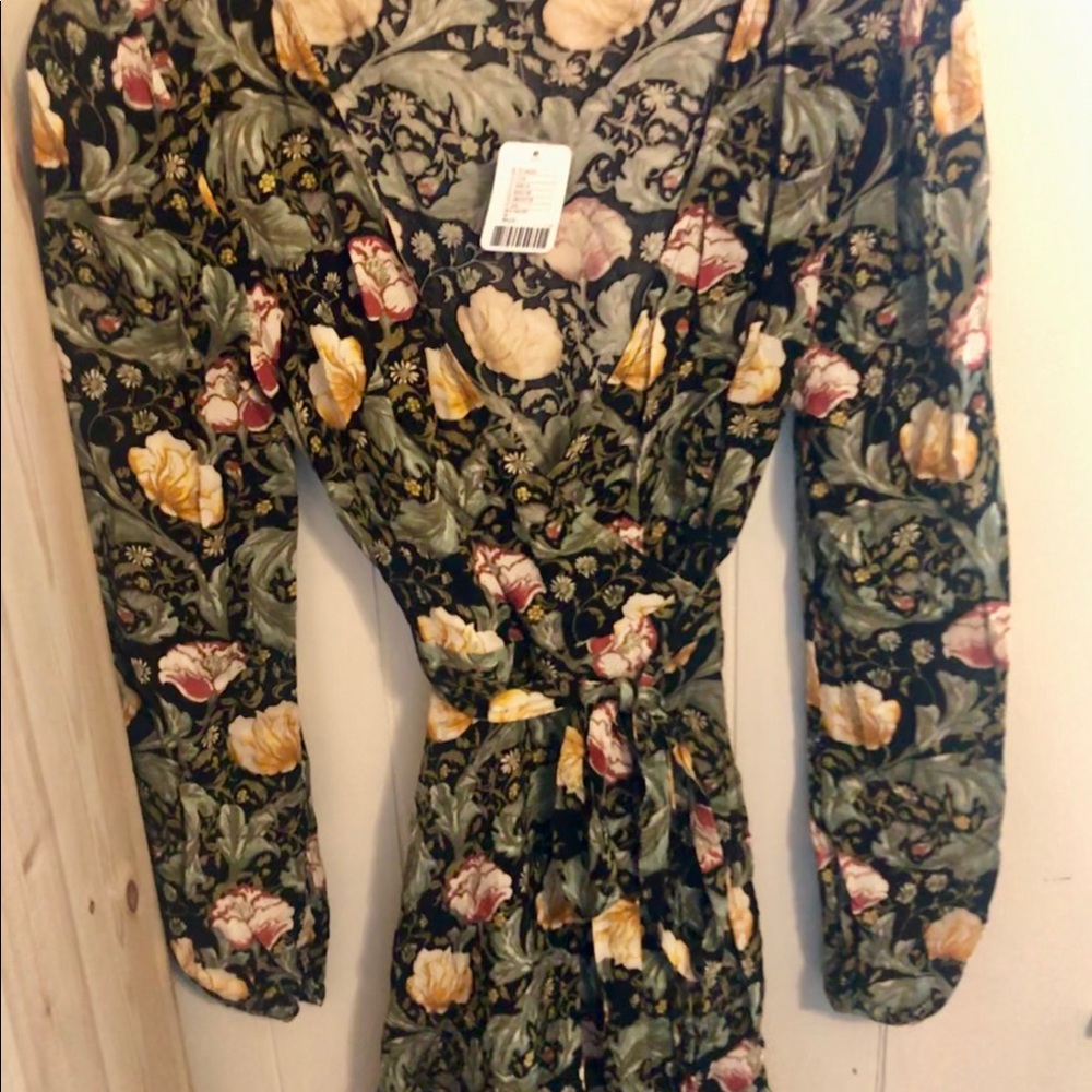 Floras wrap dress
